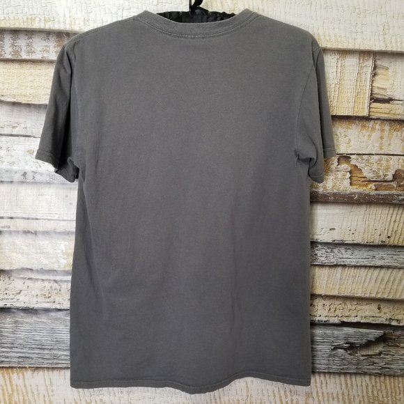 Thrashed Used Vinyl Classic Records T-Shirt - Picture 4 of 4